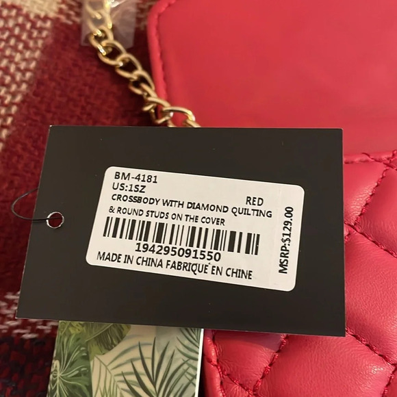Badgley mischka NWT envelope crossbody purse lipstick red gold quilt stud vegan - Picture 7 of 8